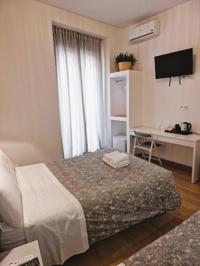 Hostal Comercial Madrid Eksteriør billede