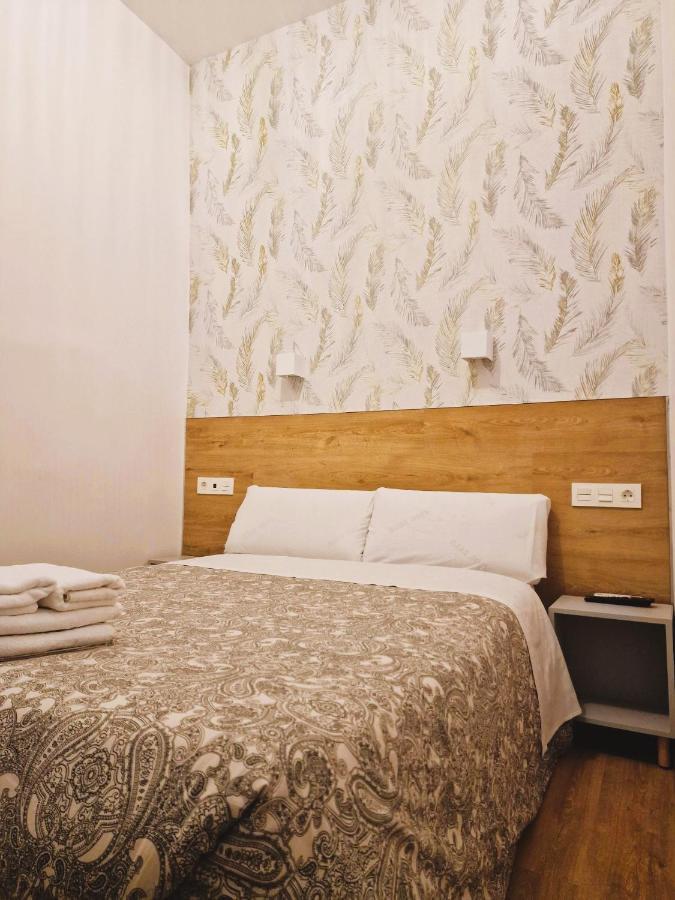 Hostal Comercial Madrid Eksteriør billede