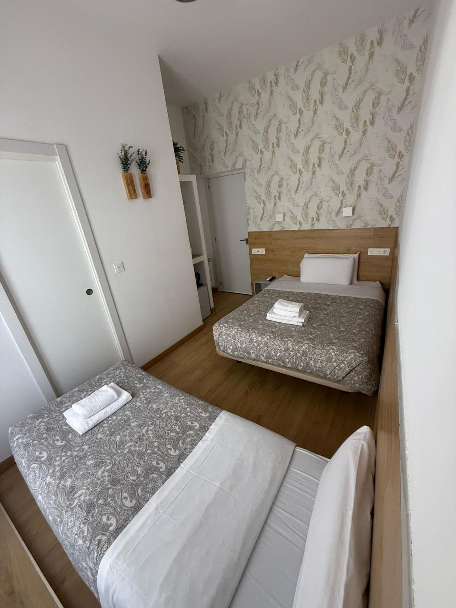 Hostal Comercial Madrid Eksteriør billede
